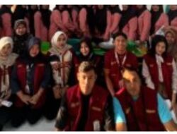 KKN-TK Kelompok 11 Unigoro Tanam 30 Bibit Pohon Gempol di Dusun Kolong, Wujud Nyata Jaga Kelestarian Lingkungan