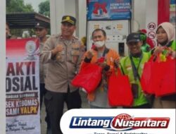 Polsek Kebomas Bersama YALPK Group Bagikan Sembako dan BBM Gratis, Ratusan Ojol Gresik Tersenyum Bahagia