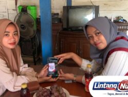KKN-TK 11 Unigoro Dampingi Tiga UMKM Bojonegoro Go Digital Lewat QRIS