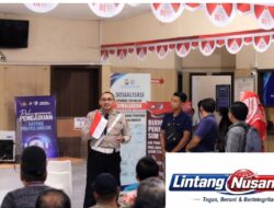Lahir 17 Agustus, 17 Warga Gresik Dapat Kado SIM Gratis dari Satlantas Polres Gresik