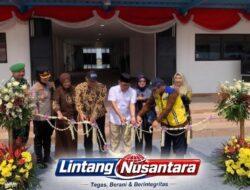 Menko PMK Pratikno Resmikan Gedung Baru SMPN 1 Padangan, Tekankan Pendidikan Bentuk Manusia Seutuhnya