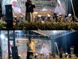 SDN Dander 1 Gelar Bersholawat di Lapangan Dander, Padukan Maulid Nabi dengan HUT RI ke-81