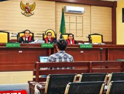 DANA DESA DROKILO DIDUGA DIKORUPSI Rp1,47 MILIAR, KADES SUTRISNO DISERET KE MEJA HIJAU
